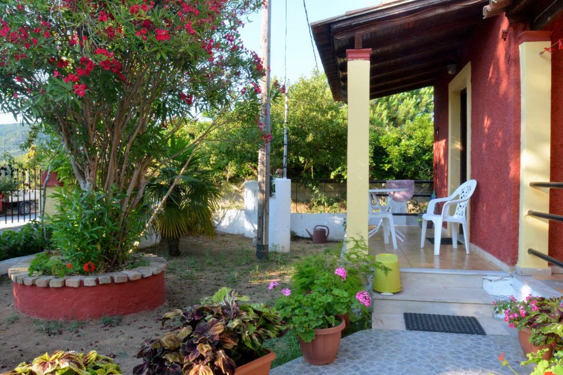 Issos Apartments Agios Georgios  Zewnętrze zdjęcie