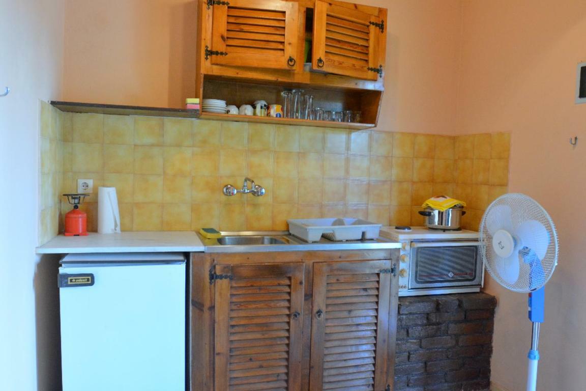 Issos Apartments Agios Georgios  Zewnętrze zdjęcie