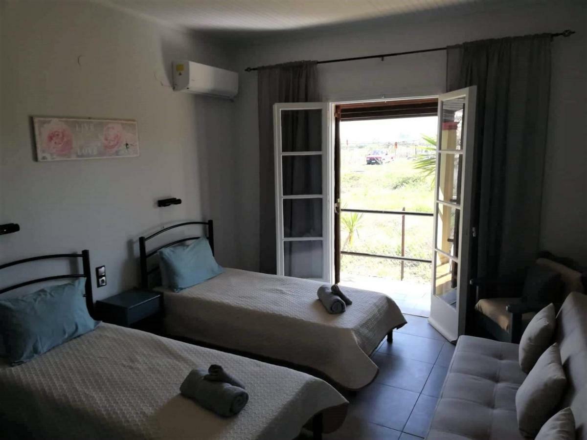 Issos Apartments Agios Georgios  Zewnętrze zdjęcie